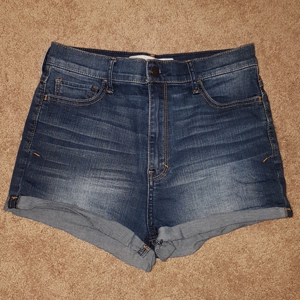 Hollister High Rise Shorts - Size 5